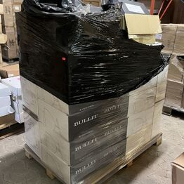 Lastbil m. Kran, Mortorbåd, Lampe Varelager, Birkebrænde m.m.