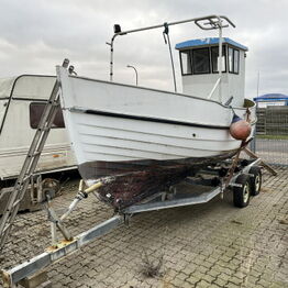 Fiskefartøjer, damjoller og prammer