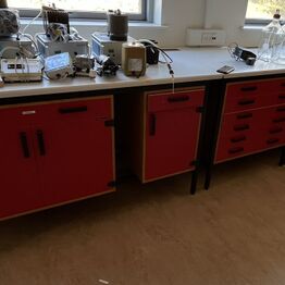 Trepko A/S  Laboratorieudstyr, Nitrogen Kompressor, Havetraktorer, Ventilationsrør m.m.