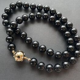 "Ekslusiv smykkesamling - ringe, kæder, vedhæng og øreringe "