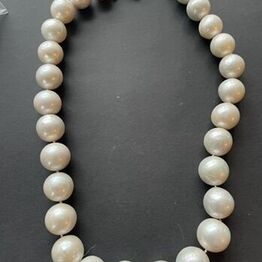 "Ekslusiv smykkesamling - ringe, kæder, vedhæng og øreringe "