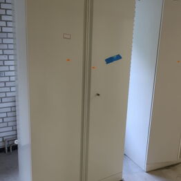 Overskud fra Universitet - del 2 *Laboratorieudstyr, Kontormøbler, Hårdehvidevarer m.v.*