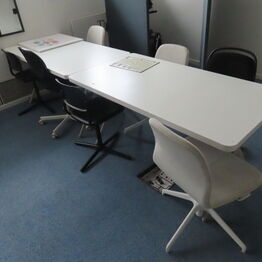 Idrætsakademiets specialskoletilbud ApS *Kontormøbler - Træningsudstyr - Interiør*