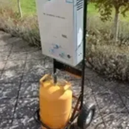 Vildmarksbad med gasvarmer