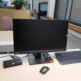 Banke ApS *Del 3 - Kontorinventar & Elektronik m.m.*