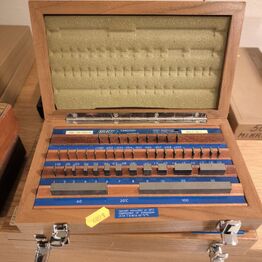 AMU Vest "Del 13" - Mikrometerskruer