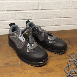 Sikkerhedssko auktion - Hou Del 1
