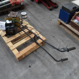 Samleauktion Hou -  August