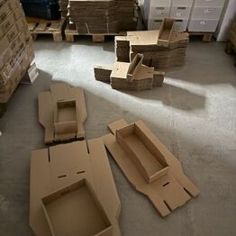 Maskiner og overskud fra Møbelfabrik