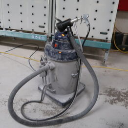 Nordisk Glas A/S *Del 2 - Driftsmidler & Varelager*