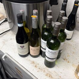 Dining By Jyrk *Vinkøleskabe - Snedkermøbler - Designlamper*