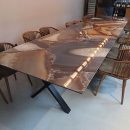 Dining By Jyrk *Vinkøleskabe - Snedkermøbler - Designlamper*