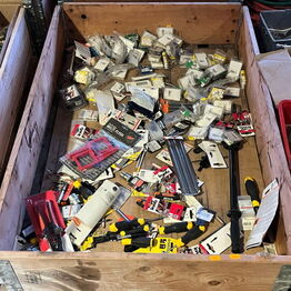 Overskudsauktion # VÆRKTØJ # MASKINER # VARELAGER # STILLADSER