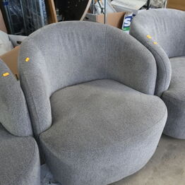 2Ø ApS - Butiksinventar m.v. fra brillebutikker