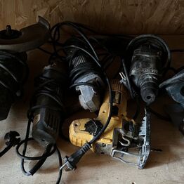 Container med Værktøj, Cementblander m.m.