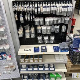 Vestsjællands Autodele ApS *Helsinge - Del 1 - Butik, olie samt reservedelslager*