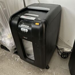 Vestsjællands Autodele ApS *Helsinge - Del 1 - Butik, olie samt reservedelslager*