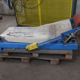 Overskudsauktion *Metalbearbejdsningsmaskiner - Køretøjer - Byggematerialer m.v.*