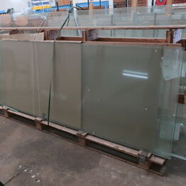 Overskudsauktion *Metalbearbejdsningsmaskiner - Køretøjer - Byggematerialer m.v.*