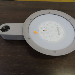 LOUIS POULSEN lamper og Byggematerialer mv.