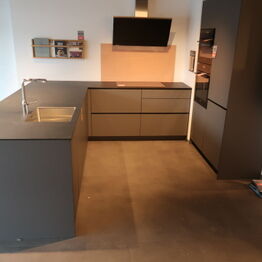 LYNAUKTION: BH-Køkkener ApS