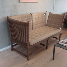 ByFlou.com ApS *Drejøvej Del 1 - Designmøbler, lamper, kunst m.v.*