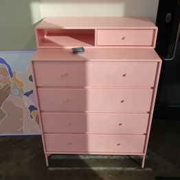 ByFlou.com ApS *Drejøvej Del 1 - Designmøbler, lamper, kunst m.v.*