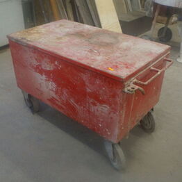 Overskudsauktion over Murermester Martin Riise ApS *Teleskoplæsser - Trailer - Værktøj - Container*