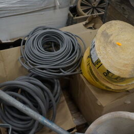 Overskudsauktion over Murermester Martin Riise ApS *Teleskoplæsser - Trailer - Værktøj - Container*