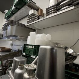 LYNAUKTION Casper's Burger CPH -  Inventar