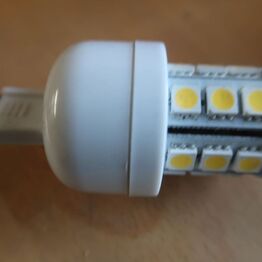 Affaldspresse, arbejdstøj, byggematrialer, giner/manniquiner