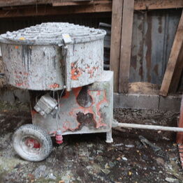 Renoveringsselskabet Hedensted *Minilæsser, varebiler, stillads m.v.*