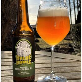 Øl fra Pinello ApS *Hylde Humle APA Økologisk 6,4%.*