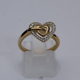 "Tidløse guldsmykker - Ringe i hvidguld og guld med naturlige diamanter og ferskvandsperler"