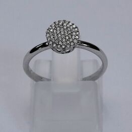 "Tidløse guldsmykker - Ringe i hvidguld og guld med naturlige diamanter og ferskvandsperler"