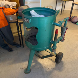 AMU Vest *Del 7 - Overfladebehandling - Malerudstyr - Værkstedstilbehør m.v.*