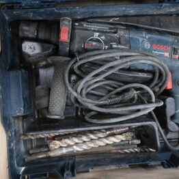 Zøllner A/S *GPS udstyr fra TRIMBLE, Graveskovle, Containere m.v.*