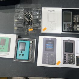 LYNAUKTION - OnePhone Randers *Mobilcovers, butiksinventar m.v*