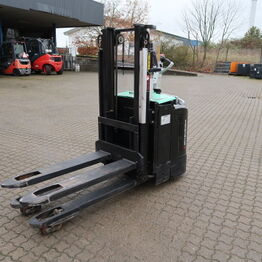 DMS - Dansk Materiel Service *El Stabler, Diesel Gaffeltruck, Gas Gaffeltruck m.m.*