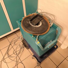 AMU Vest "Del 11" - Førstehjælp og Rengøring