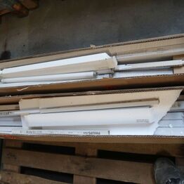 Køkkenudstyr, ventilation, pallereoler, el truck, m.m.