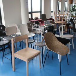 ByFlou.com ApS *Jyllandsvej Del 2 - Designmøbler, lamper, pyntegenstande m.v. fra Resale Butik*