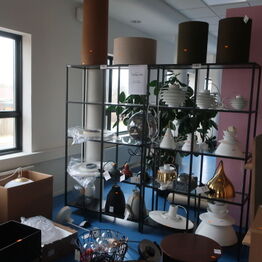 ByFlou.com ApS *Jyllandsvej Del 2 - Designmøbler, lamper, pyntegenstande m.v. fra Resale Butik*