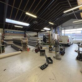 Hoka Tæpper og Gulve Sønderborg A/S *Del 3 - Værktøj - Truck/Stabler - Lagerinventar*