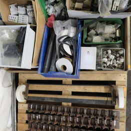 Overskudsauktion NYKØBING FALSTER - Bl.a. VÆRKTØJ - MASKINER - VARELAGER