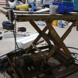 J.J. Entreprenør ApS *Gaffeltruck - Værktøj - Varelager*