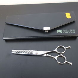 Frisør Support Aps *Del 5 - Frisørsakse fra PS NIELSEN samt PURENAN*