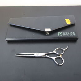 Frisør Support Aps *Del 5 - Frisørsakse fra PS NIELSEN samt PURENAN*