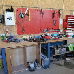 EF-V ApS *Værktøj - Varelager - Kontorinventar - Elektronik*