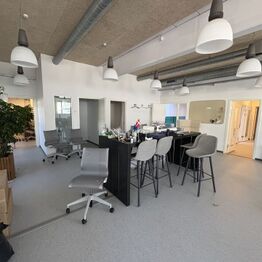 IO Biotech ApS under konkurs *Del 1 - Kontorinventar af HERMAN MILLER m.fl. - Elektronik m.m.*
